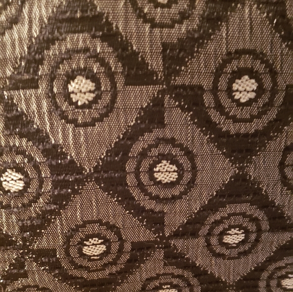 Patterned Dress - Picture 3 of 4